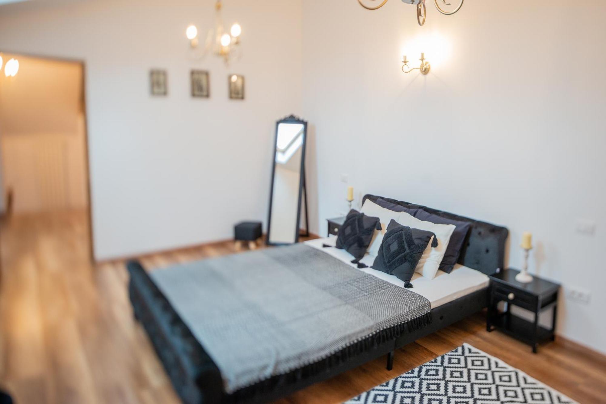 Hotel Fernweh Haus Braşov Habitación foto